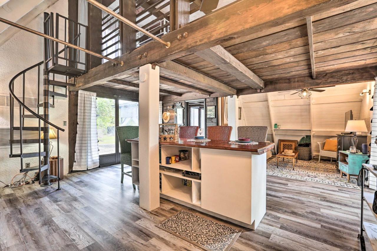 Authentic Clewiston Home With Outdoor Game Room Eksteriør billede