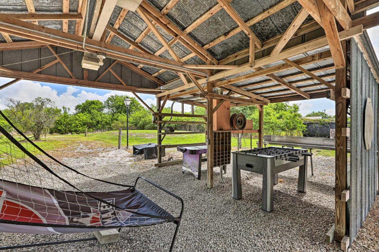 Authentic Clewiston Home With Outdoor Game Room Eksteriør billede